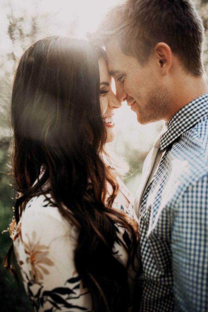 بوستات حضن وصور احضان رومانسية رمسة عرب