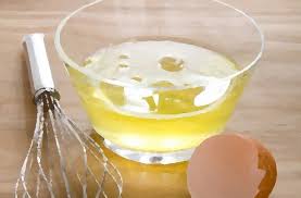 بياض البيض للبشرة الدهنية