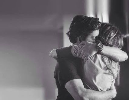 صور احضان معبرة عن الحب احضان ساخنة رمسة عرب